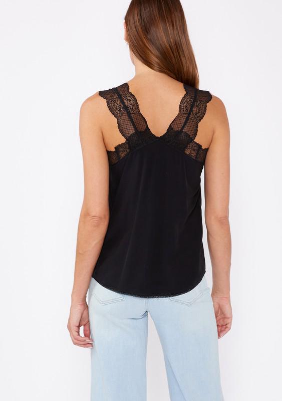 Blusa lencero con encaje