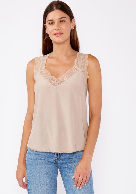 Blusa lencero con encaje