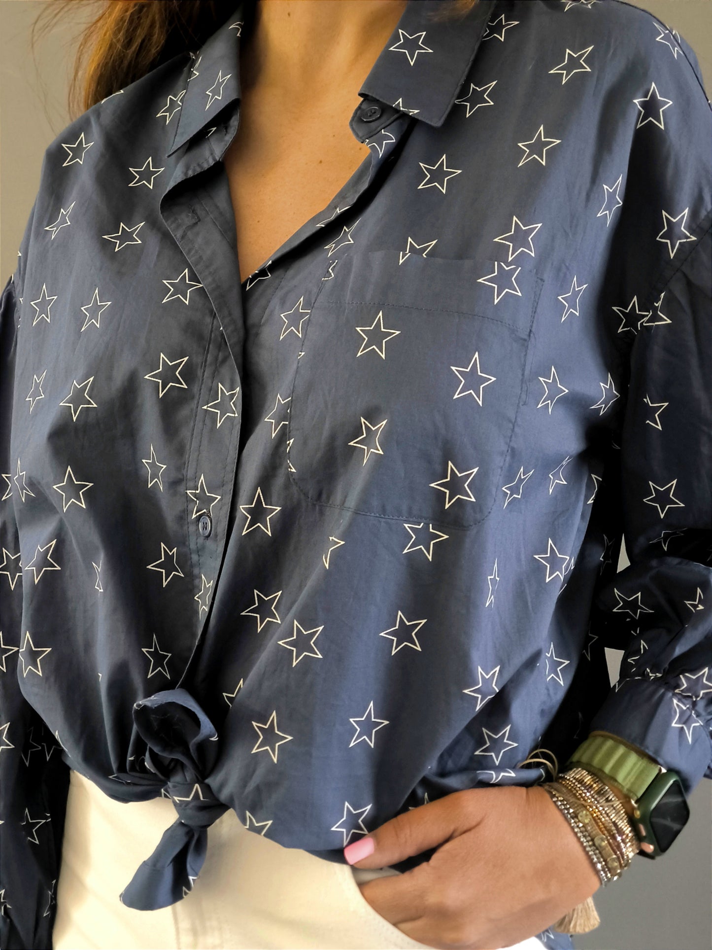 Camisa estrellas con manga abombada